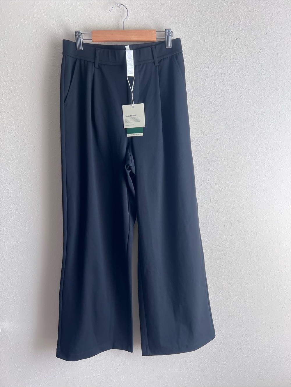 HALARA Wide Leg Pants in black